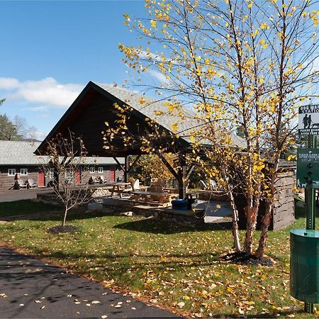 לייק פלאסיד Cobble Mountain Lodge מראה חיצוני תמונה