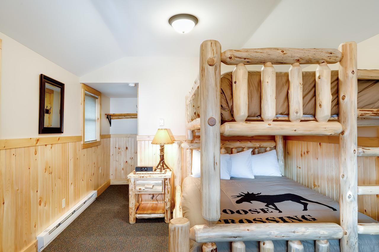 לייק פלאסיד Cobble Mountain Lodge מראה חיצוני תמונה