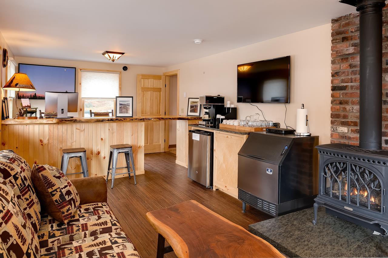 לייק פלאסיד Cobble Mountain Lodge מראה חיצוני תמונה