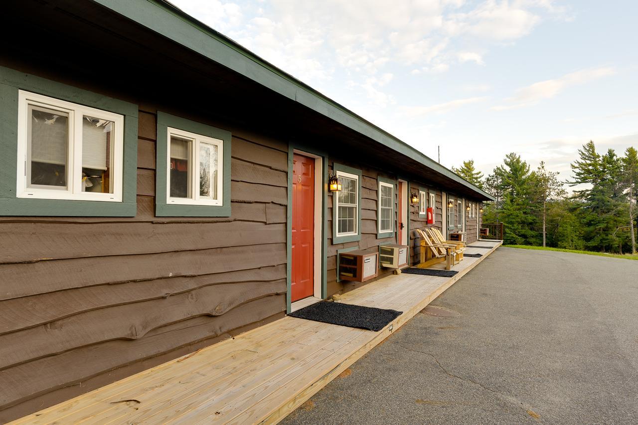 לייק פלאסיד Cobble Mountain Lodge מראה חיצוני תמונה