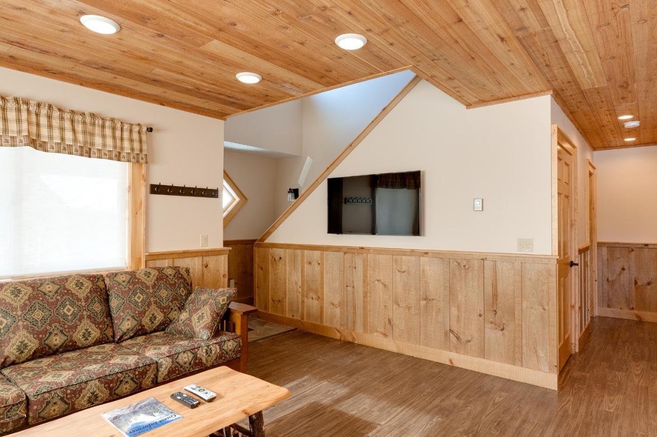 לייק פלאסיד Cobble Mountain Lodge מראה חיצוני תמונה